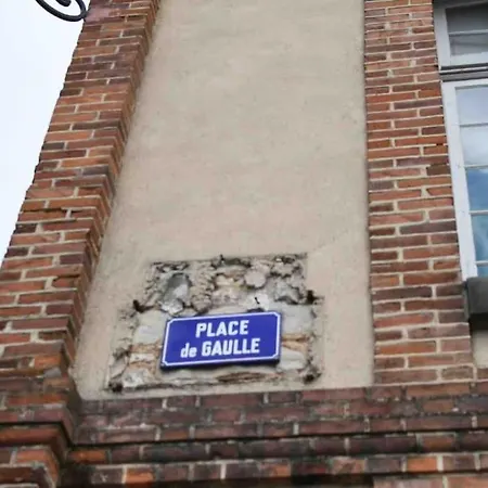 Le Mansart Au Pied Du Chateau Insead Fontainebleau