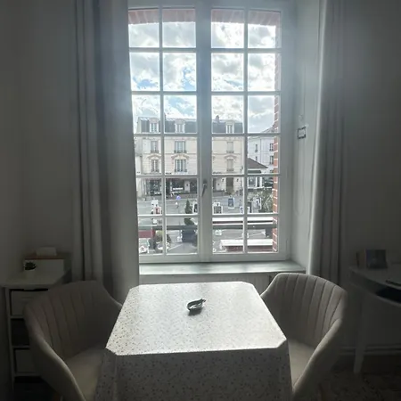 Le Mansart Au Pied Du Chateau Insead Apartamento Fontainebleau