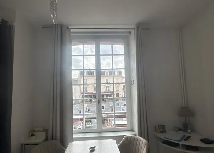 Le Mansart Au Pied Du Chateau Insead *