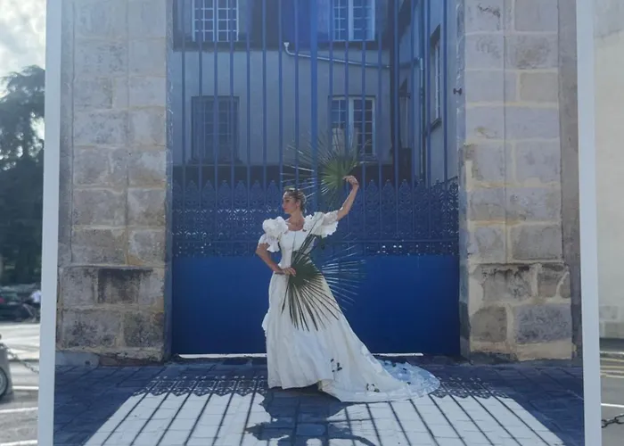 Le Mansart Au Pied Du Chateau Insead *